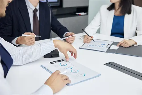 绿洲生活英文怎么写